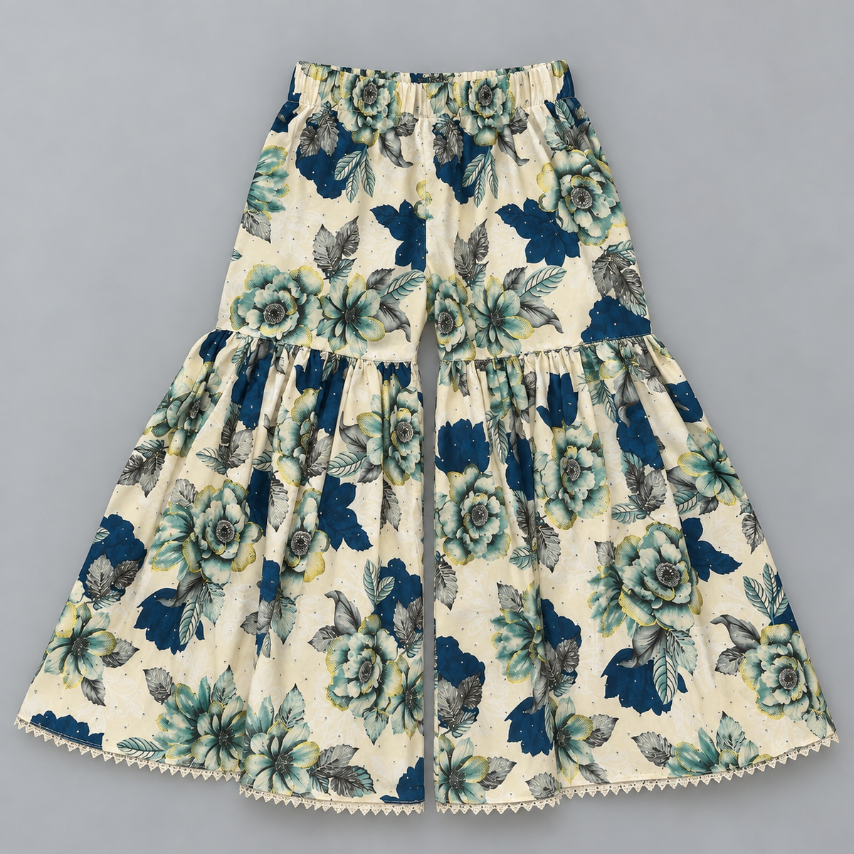 Mahira Sharara set