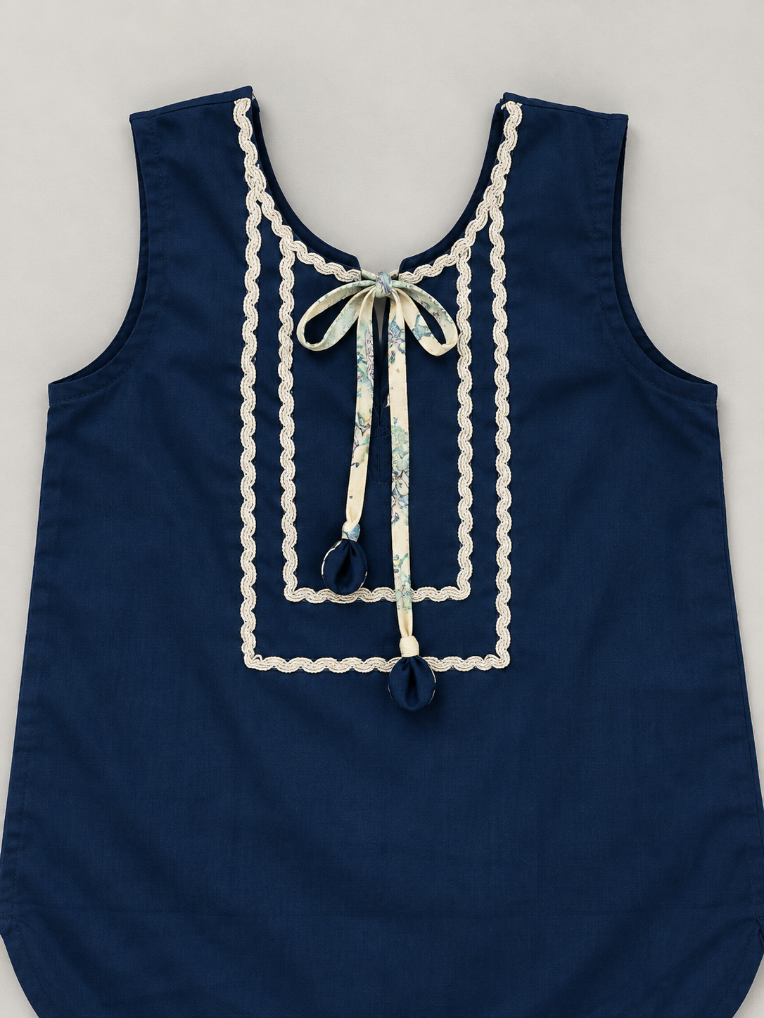 Mahira Sharara set